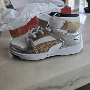 Puma Kids' Silver and Gold Sneakers